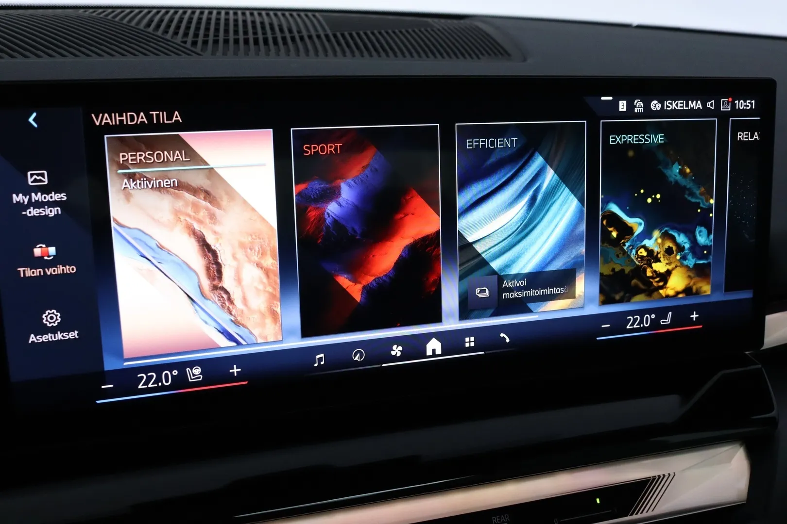 BMW i5 KVR-704 carousel image