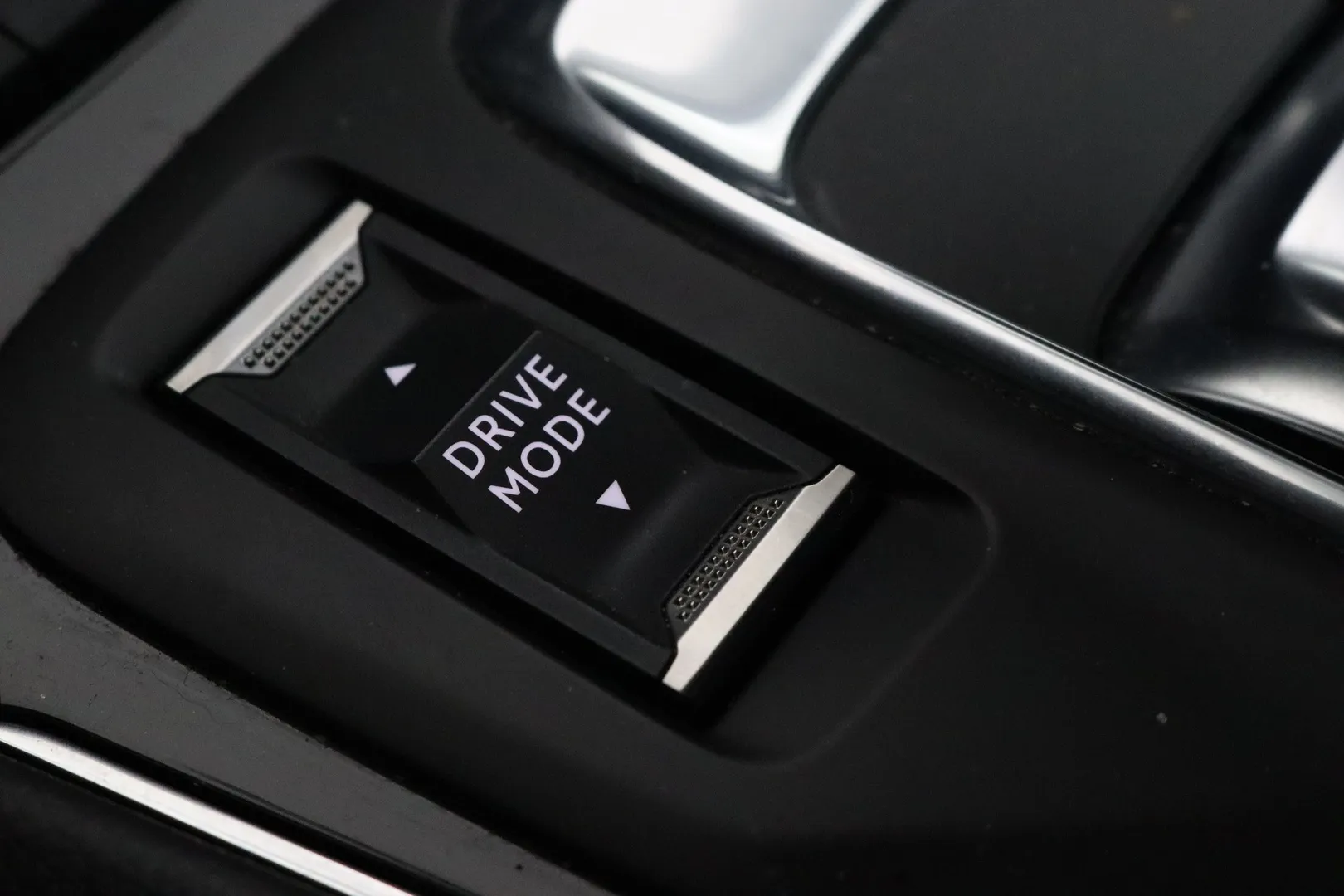 Opel Grandland X MZF-687 carousel image