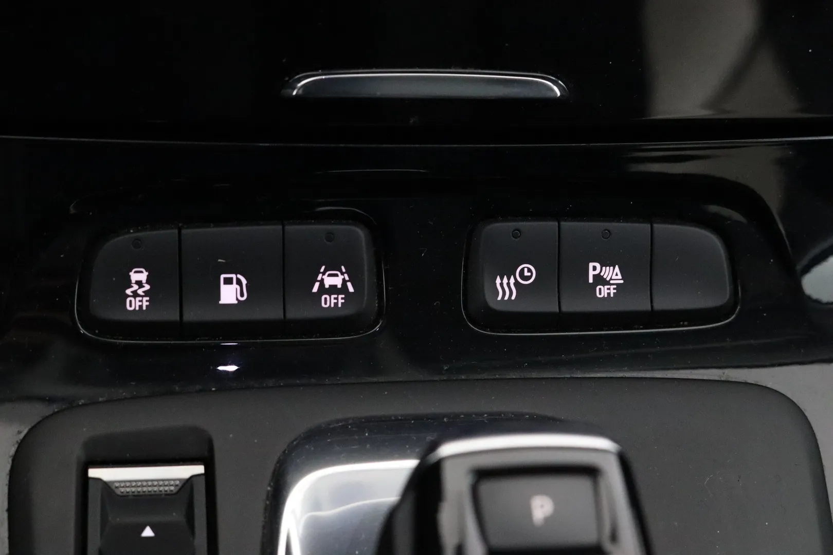 Opel Grandland X MZF-687 carousel image