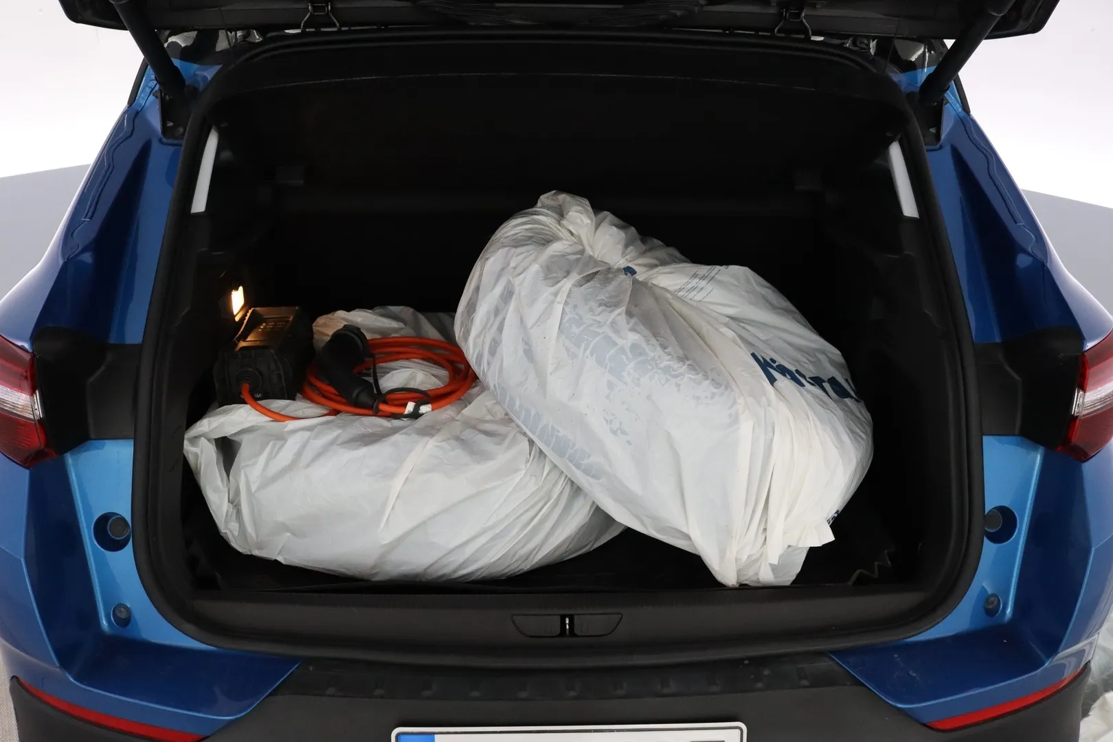 Opel Grandland X MZF-687 carousel image