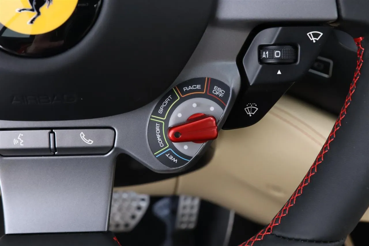 Ferrari Portofino M FUN-620 carousel image