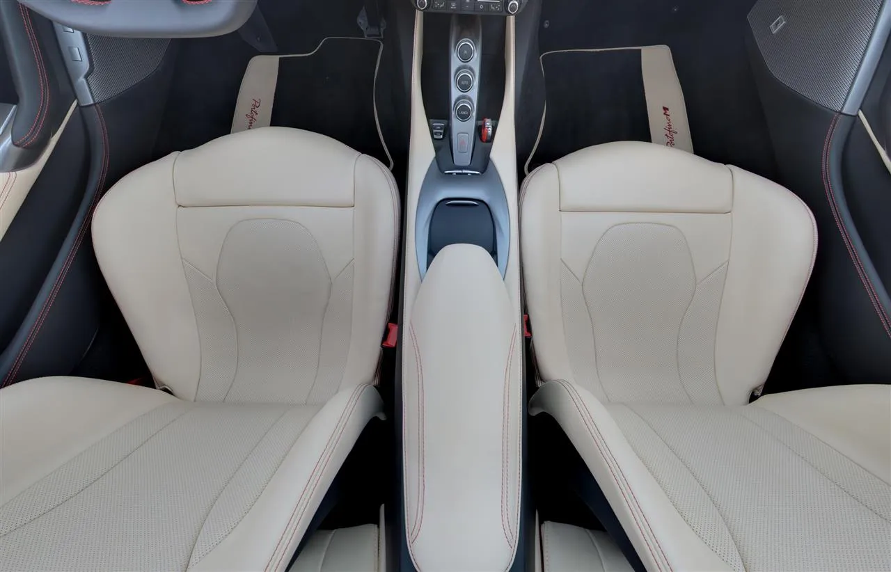 Ferrari Portofino M FUN-620 carousel image