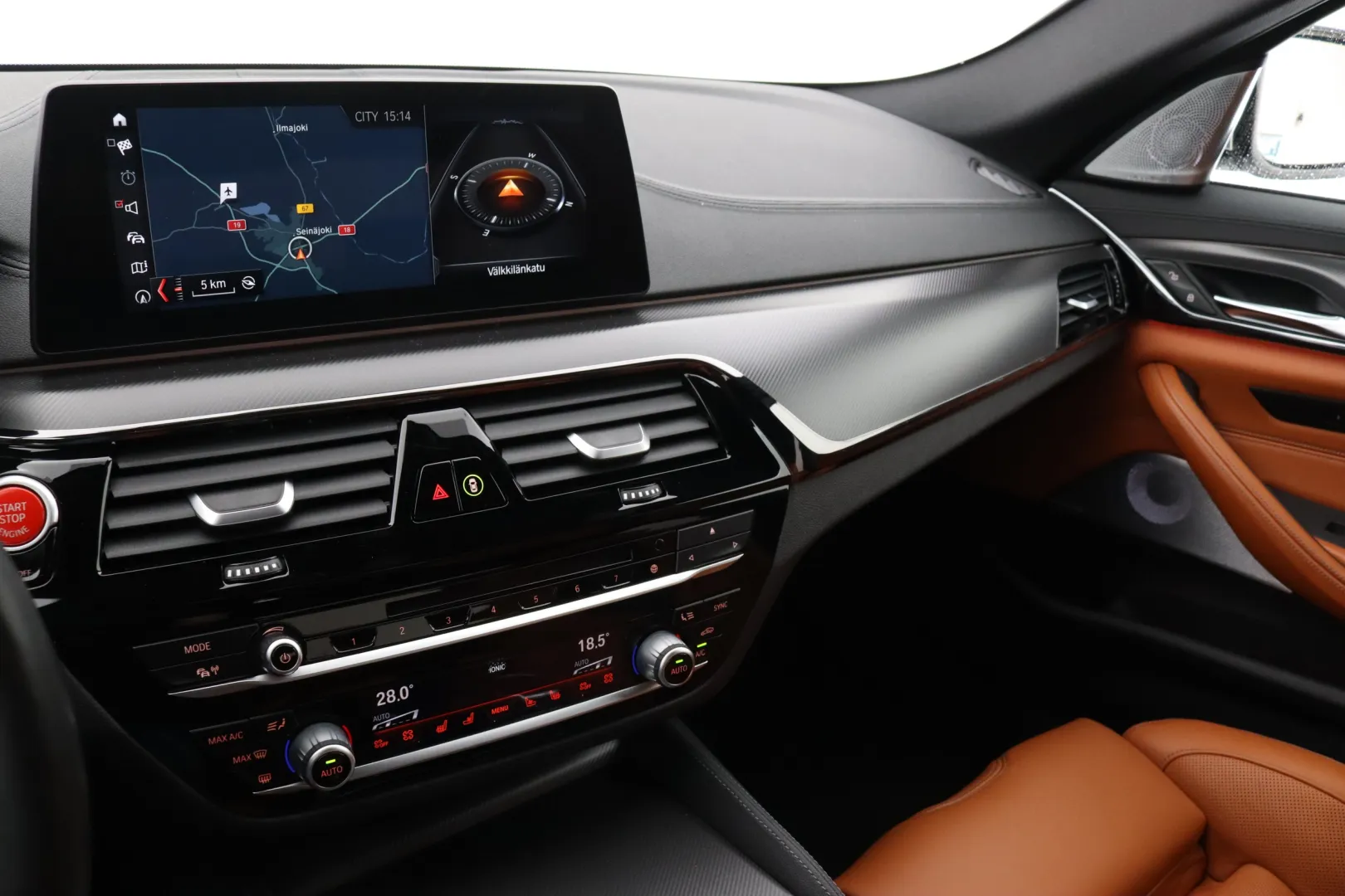 BMW M5 SMU-384 carousel image