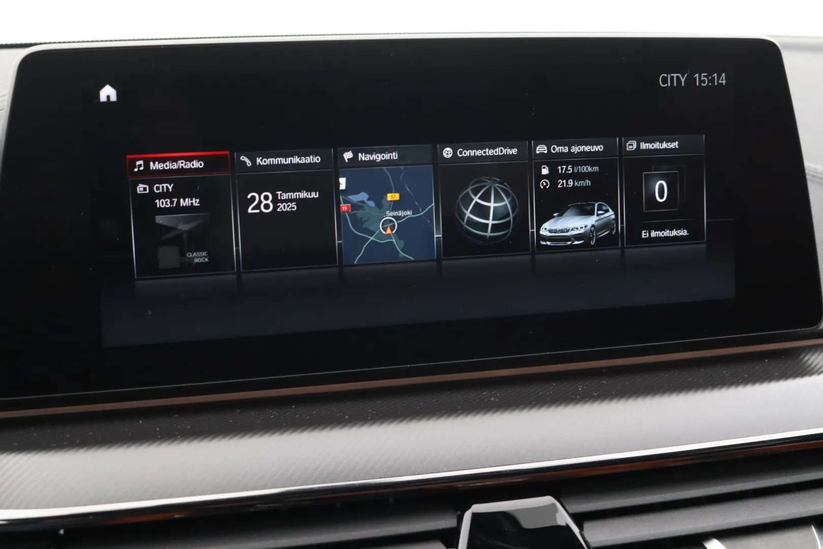 BMW M5 SMU-384 carousel image