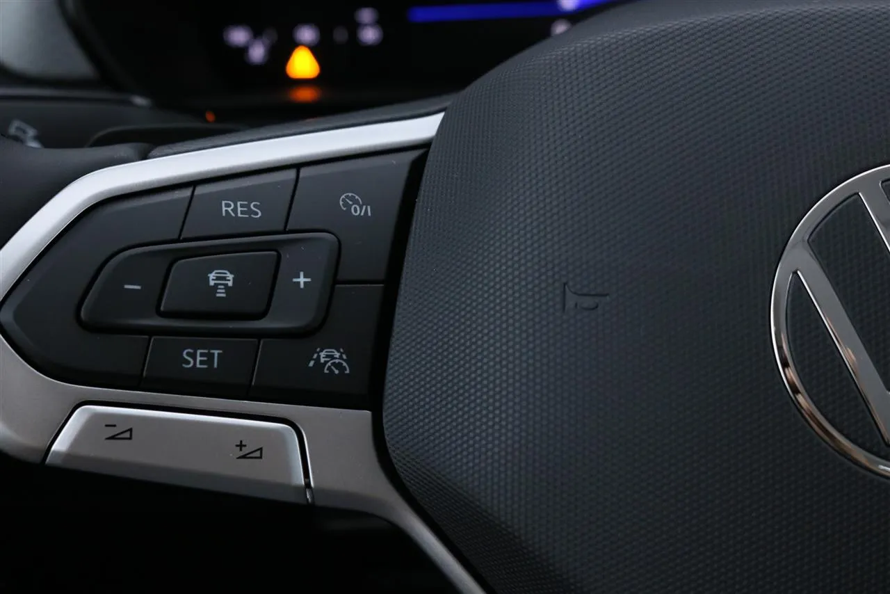 Volkswagen T-Cross NNZ-208 carousel image