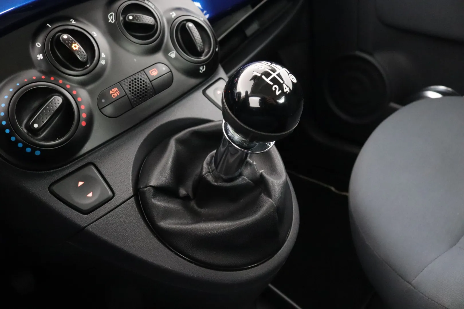 FIAT 500 CHX-893 carousel image