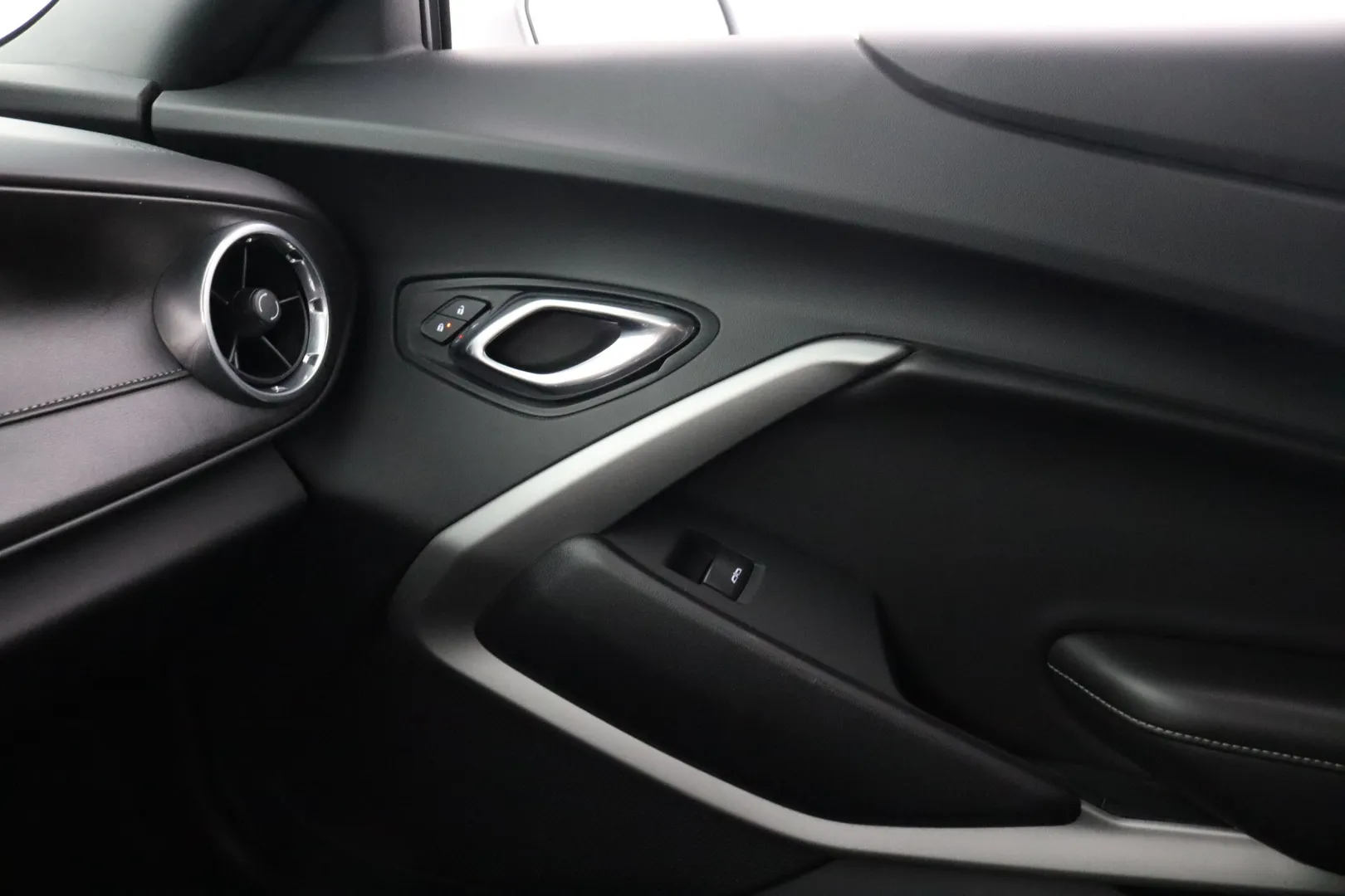 CHEVROLET Camaro KRC-202 carousel image