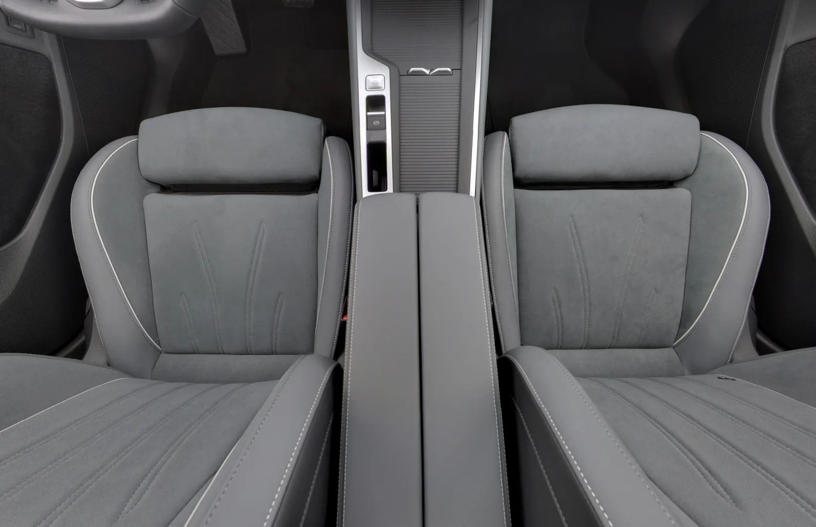 Volkswagen Passat MPT-389 carousel image