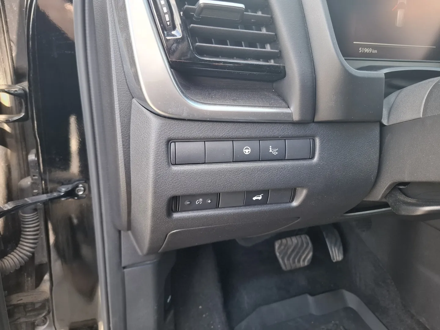 Nissan X-Trail KVT-456 carousel image