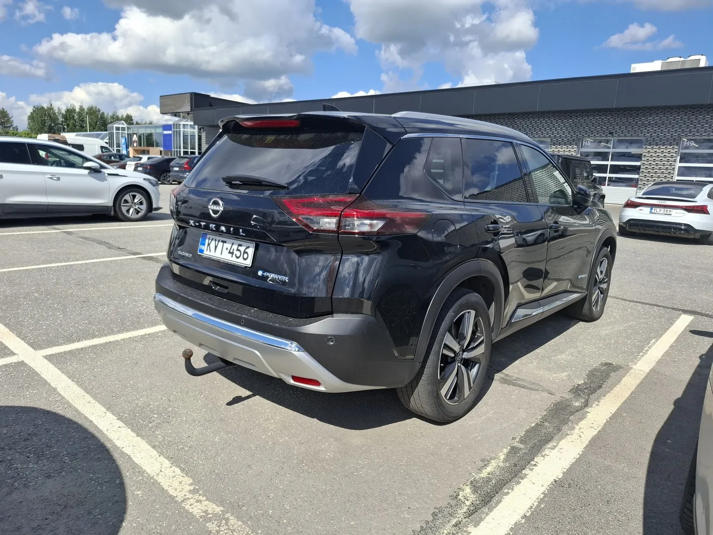 Nissan X-Trail KVT-456 carousel image