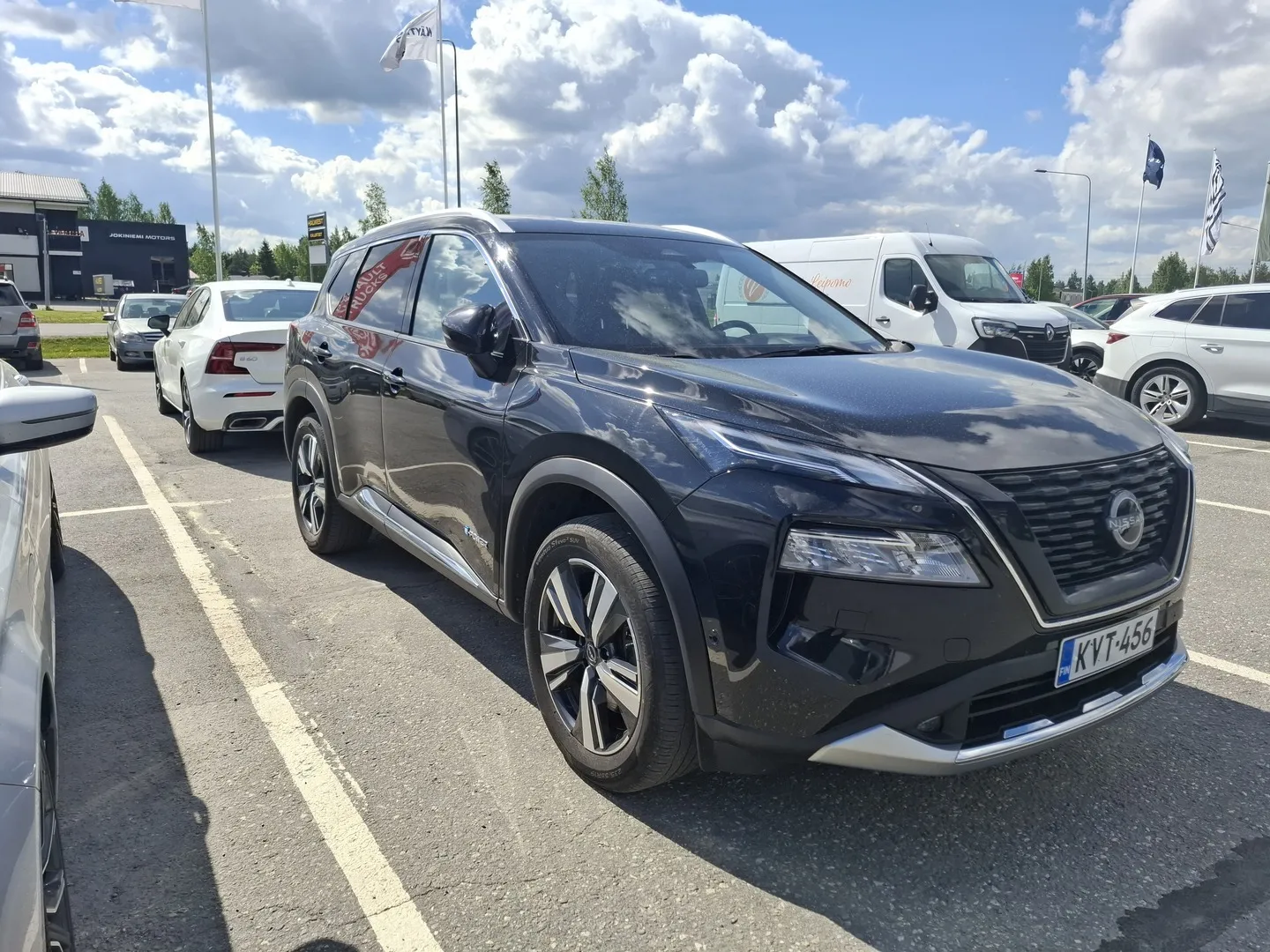 Nissan X-Trail KVT-456 carousel image