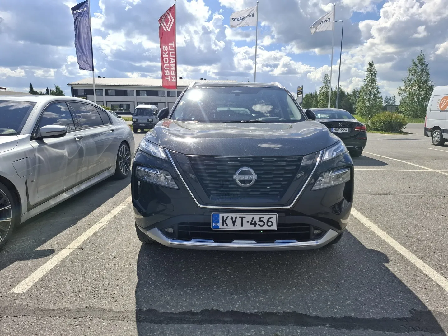 Nissan X-Trail KVT-456 carousel image