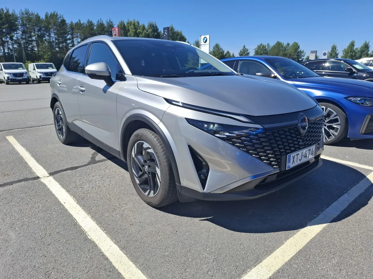 Nissan Qashqai XTJ-474 carousel image