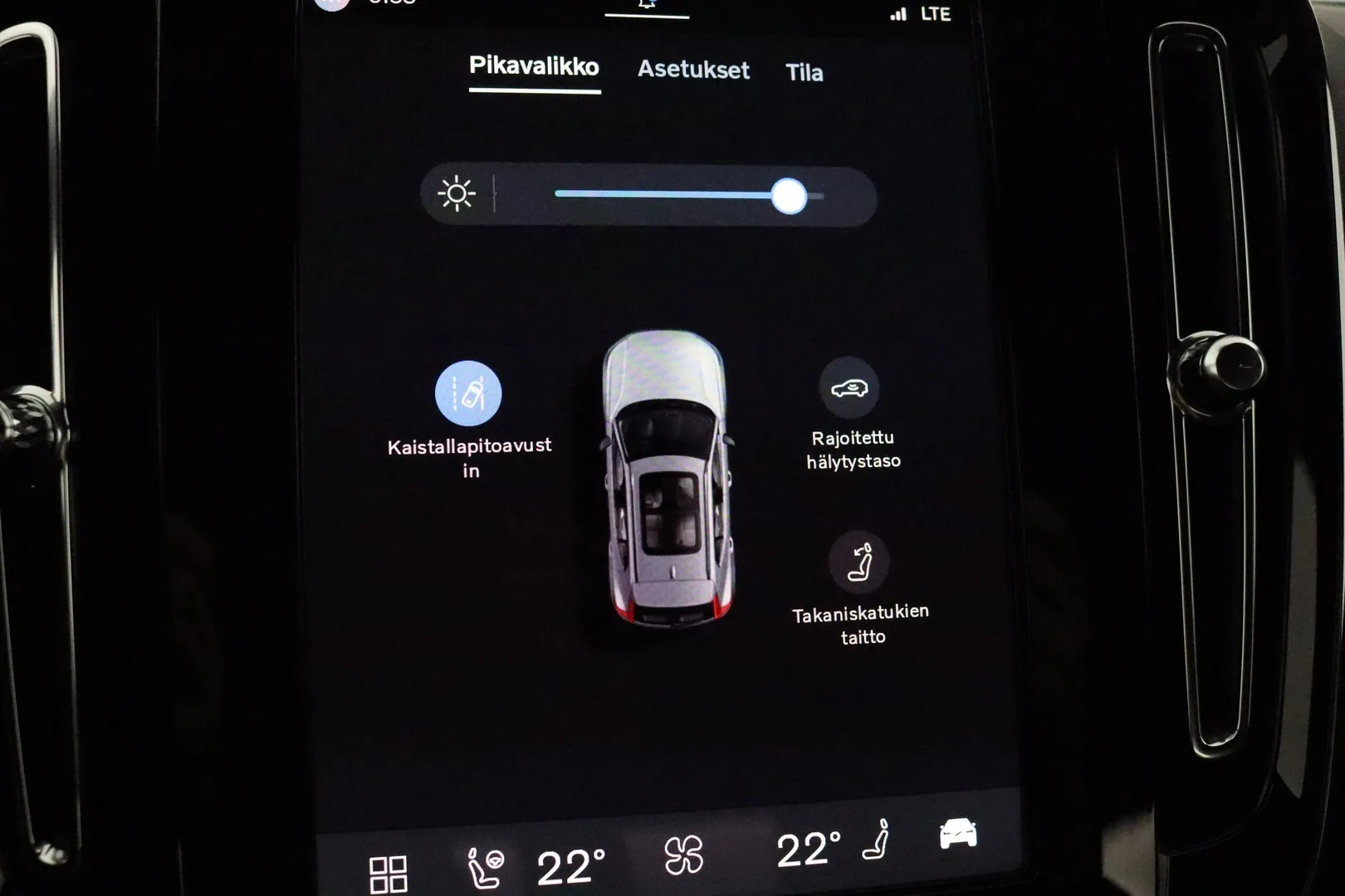 Volvo XC40 EVJ-364 carousel image