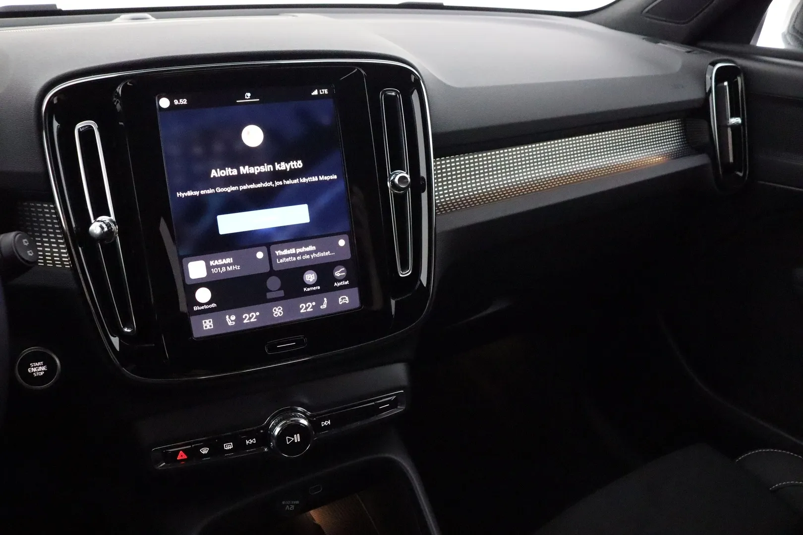 Volvo XC40 EVJ-364 carousel image