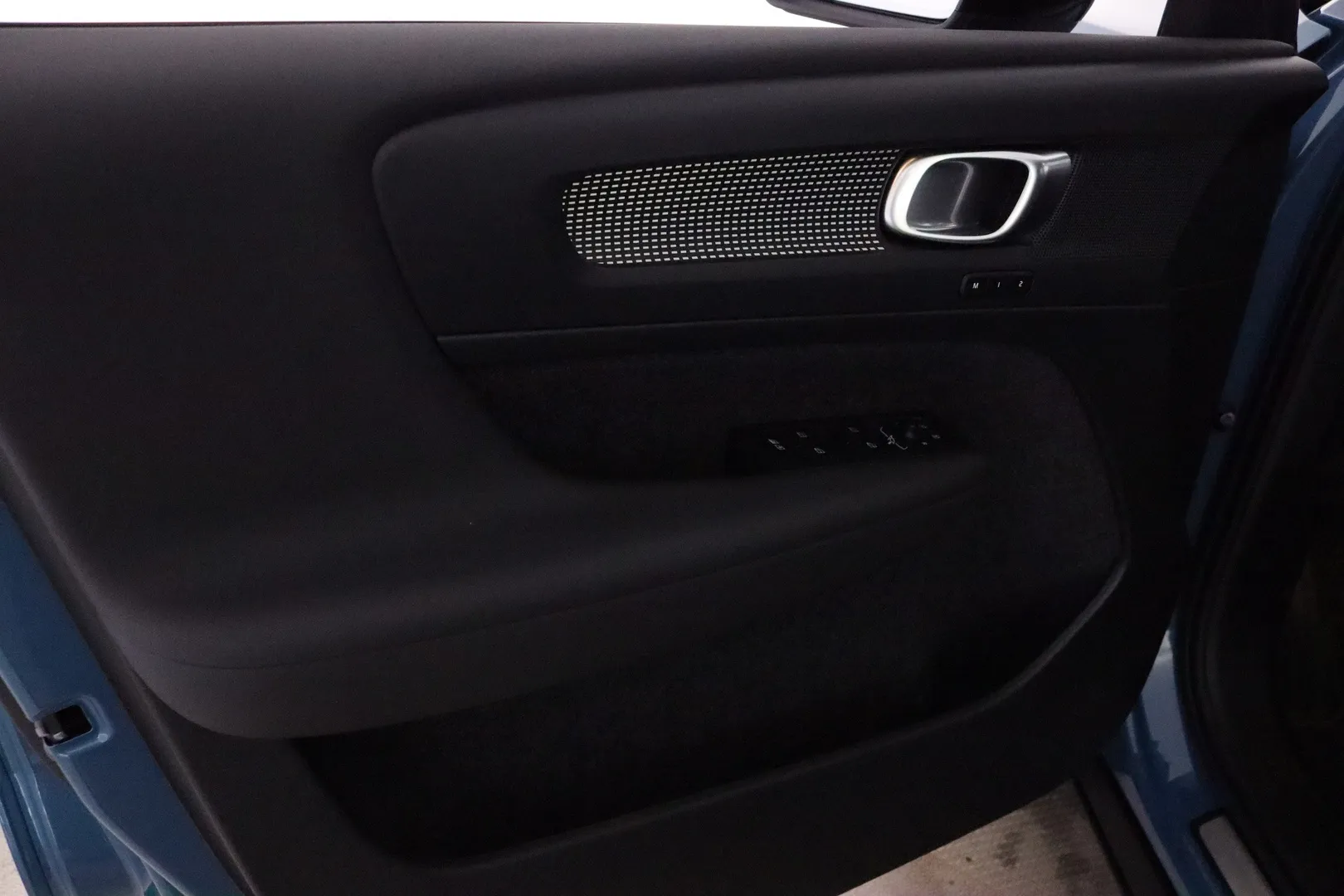 Volvo XC40 EVJ-364 carousel image