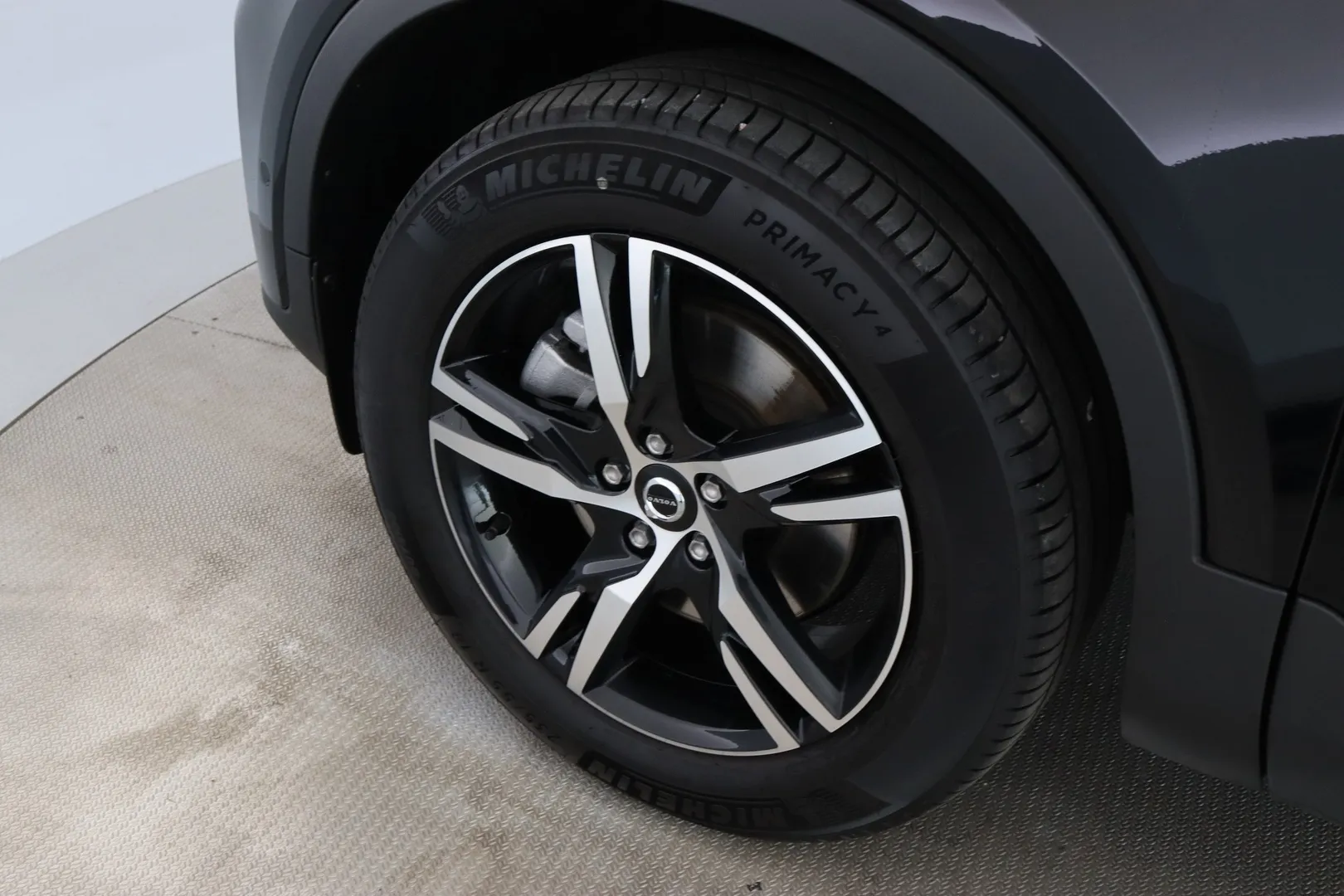 Volvo XC40 EVJ-759 carousel image