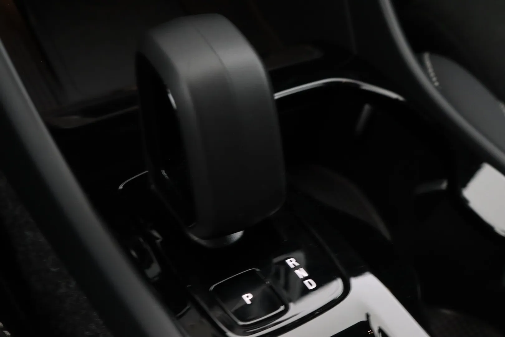 Volvo XC40 EVJ-759 carousel image