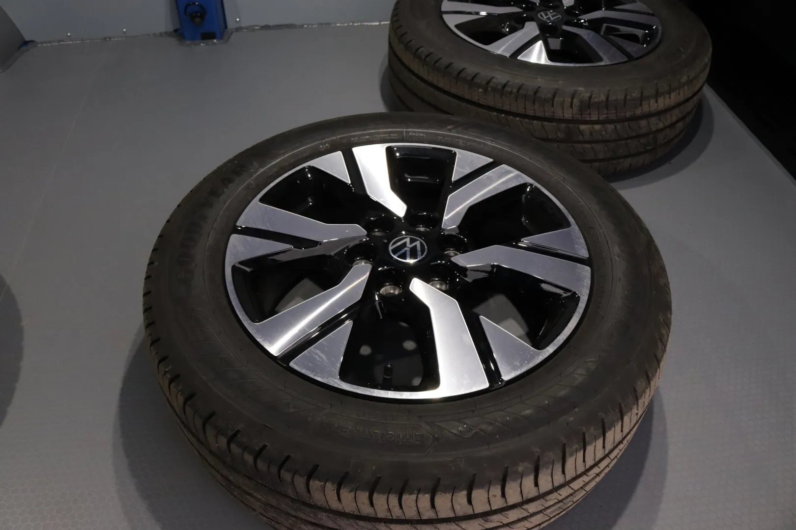 Volkswagen Transporter LTE-845 carousel image