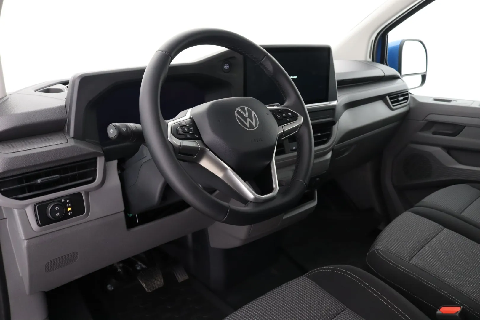 Volkswagen Transporter LTE-845 carousel image