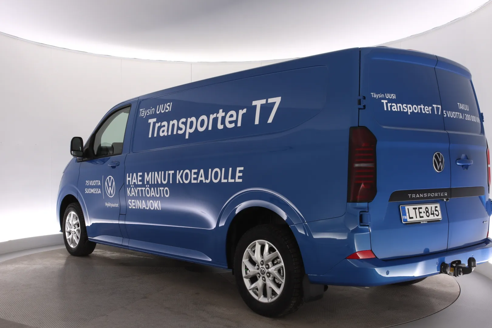 Volkswagen Transporter LTE-845 carousel image