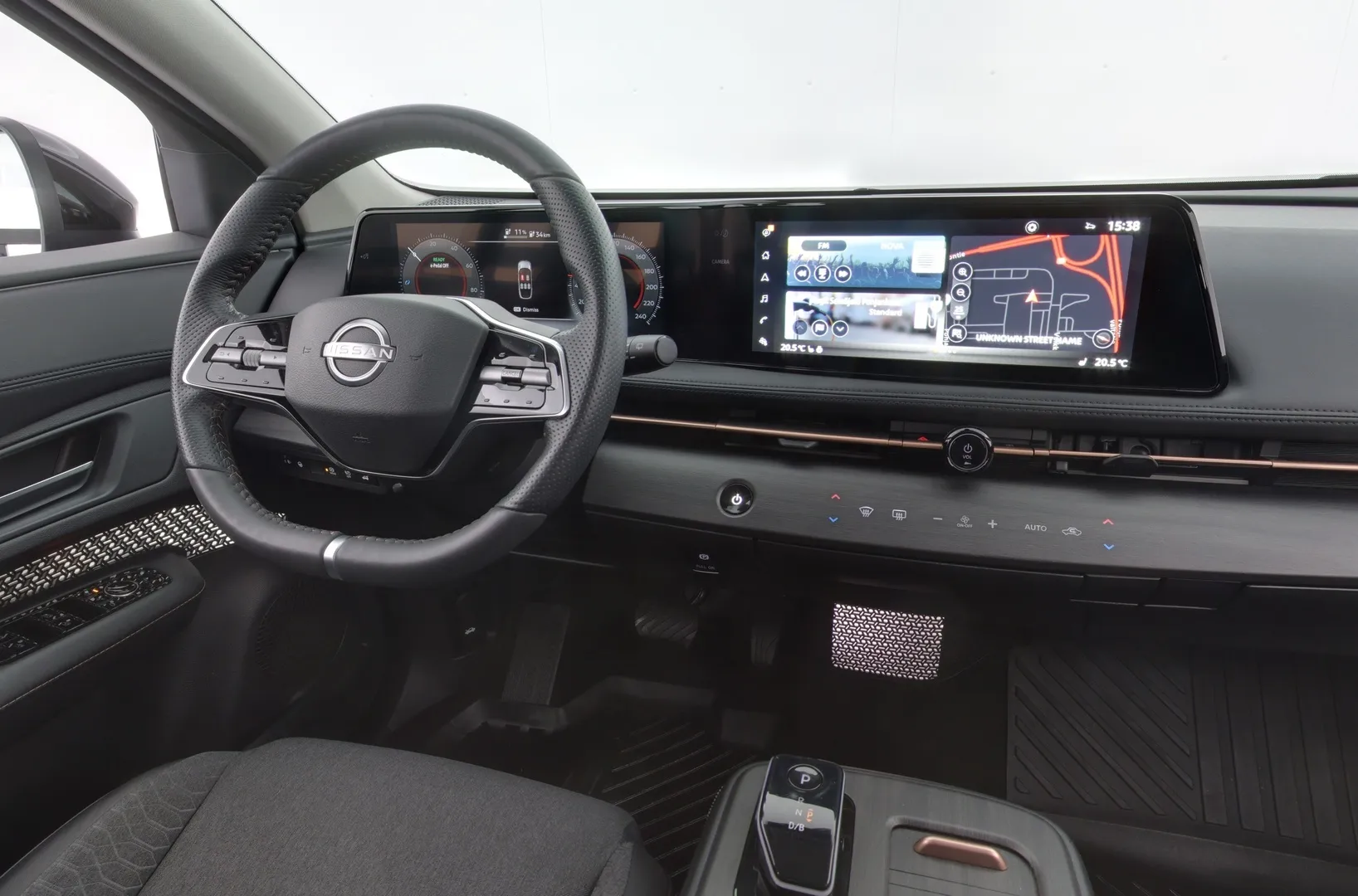 NISSAN Ariya FRG-100 carousel image