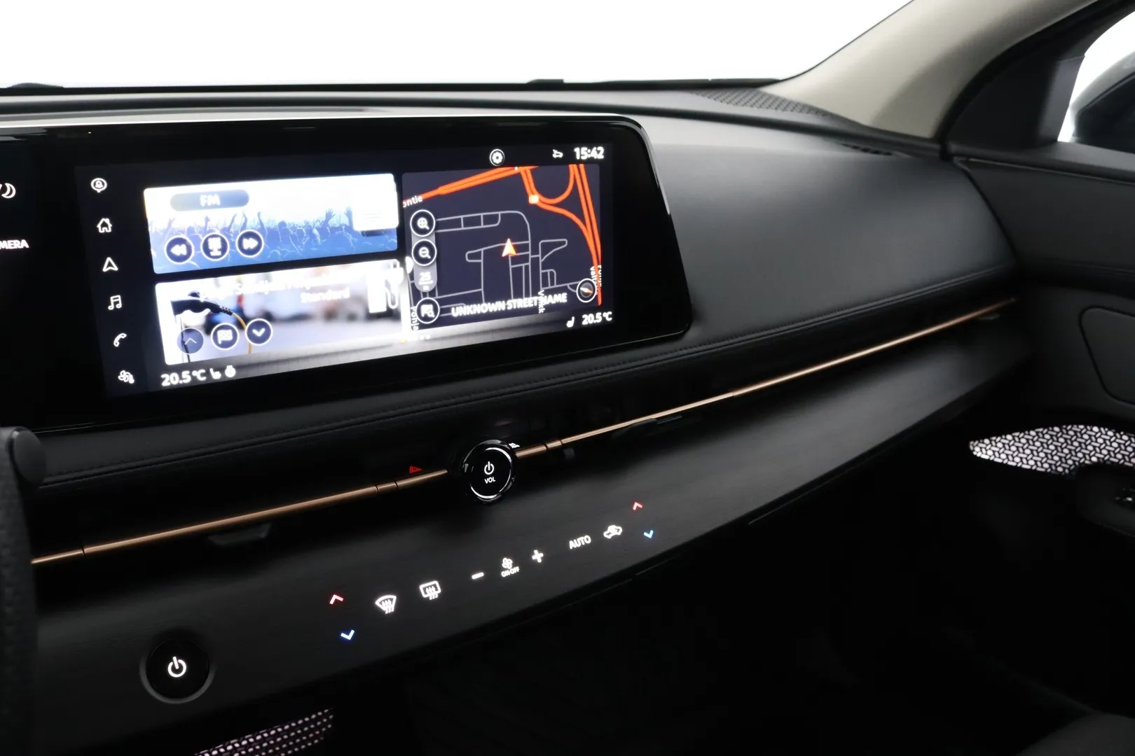 NISSAN Ariya FRG-100 carousel image