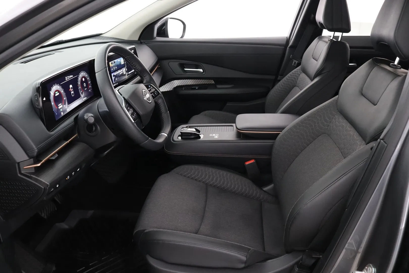 NISSAN Ariya FRG-100 carousel image