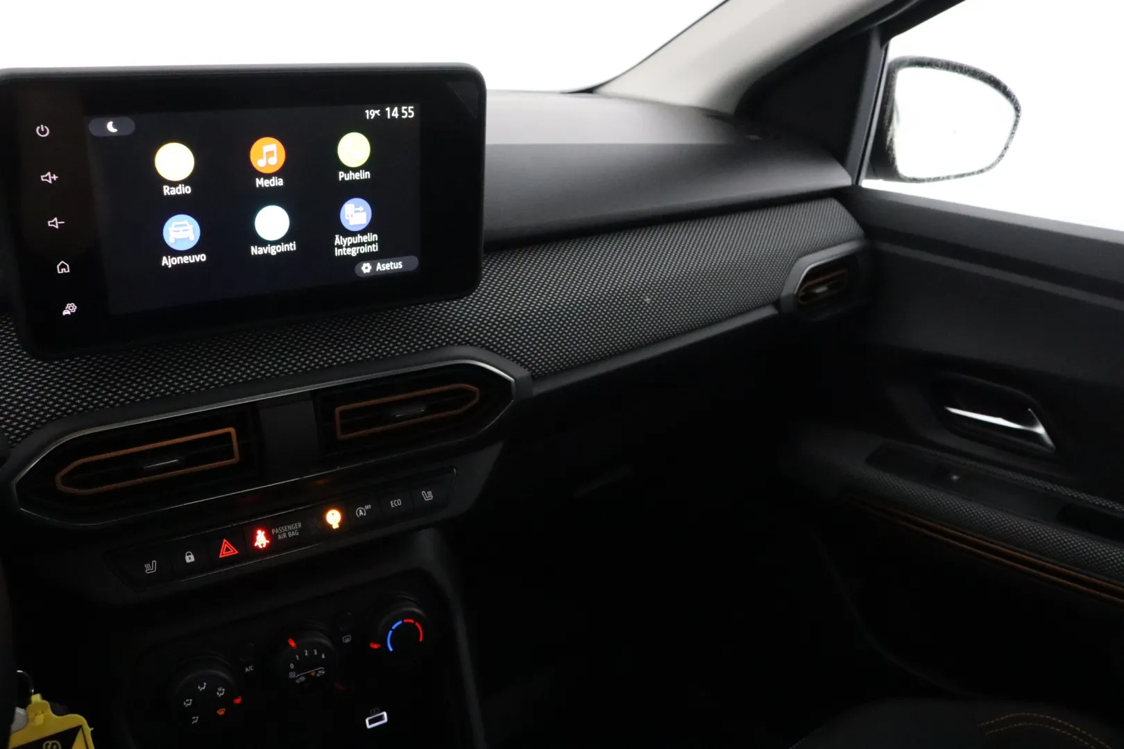 Dacia Sandero SOU-997 carousel image