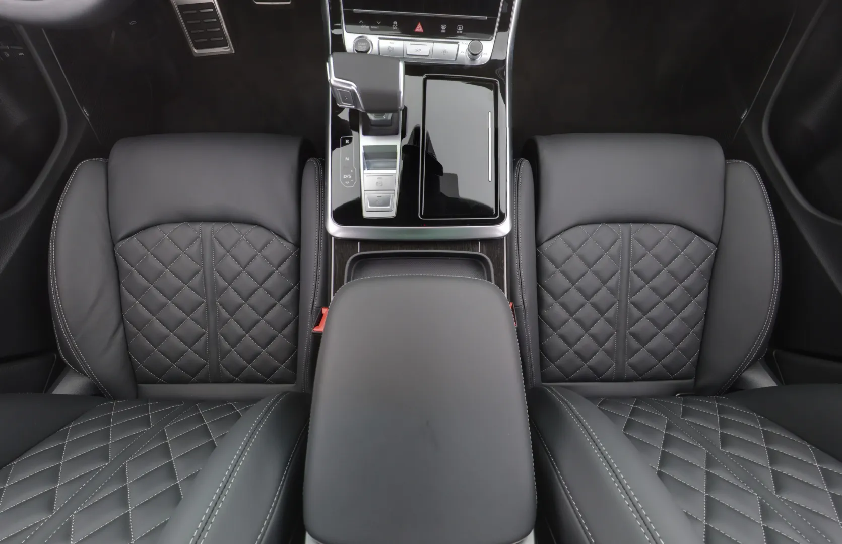 Audi Q8 RXN-349 carousel image