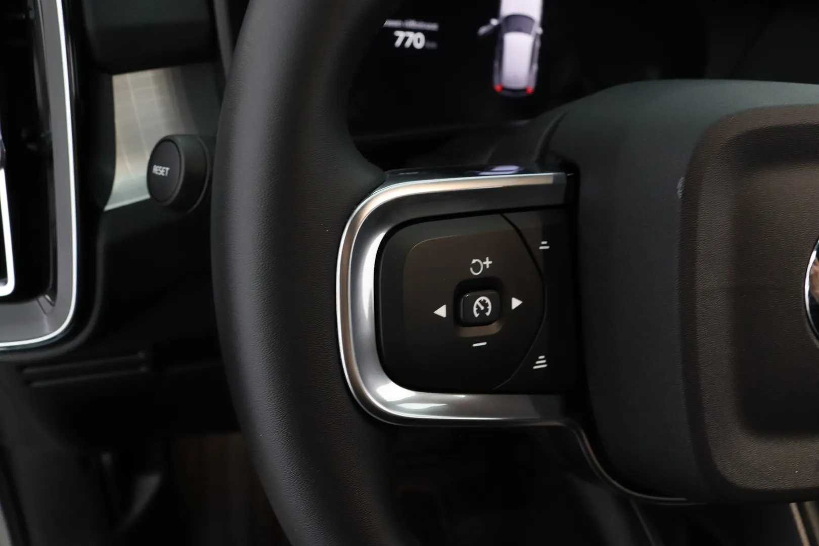 Volvo XC40 ZPO-235 carousel image