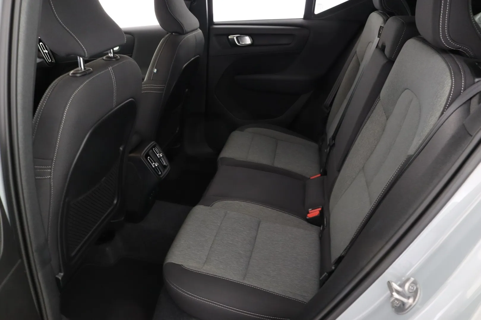 Volvo XC40 ZPO-235 carousel image