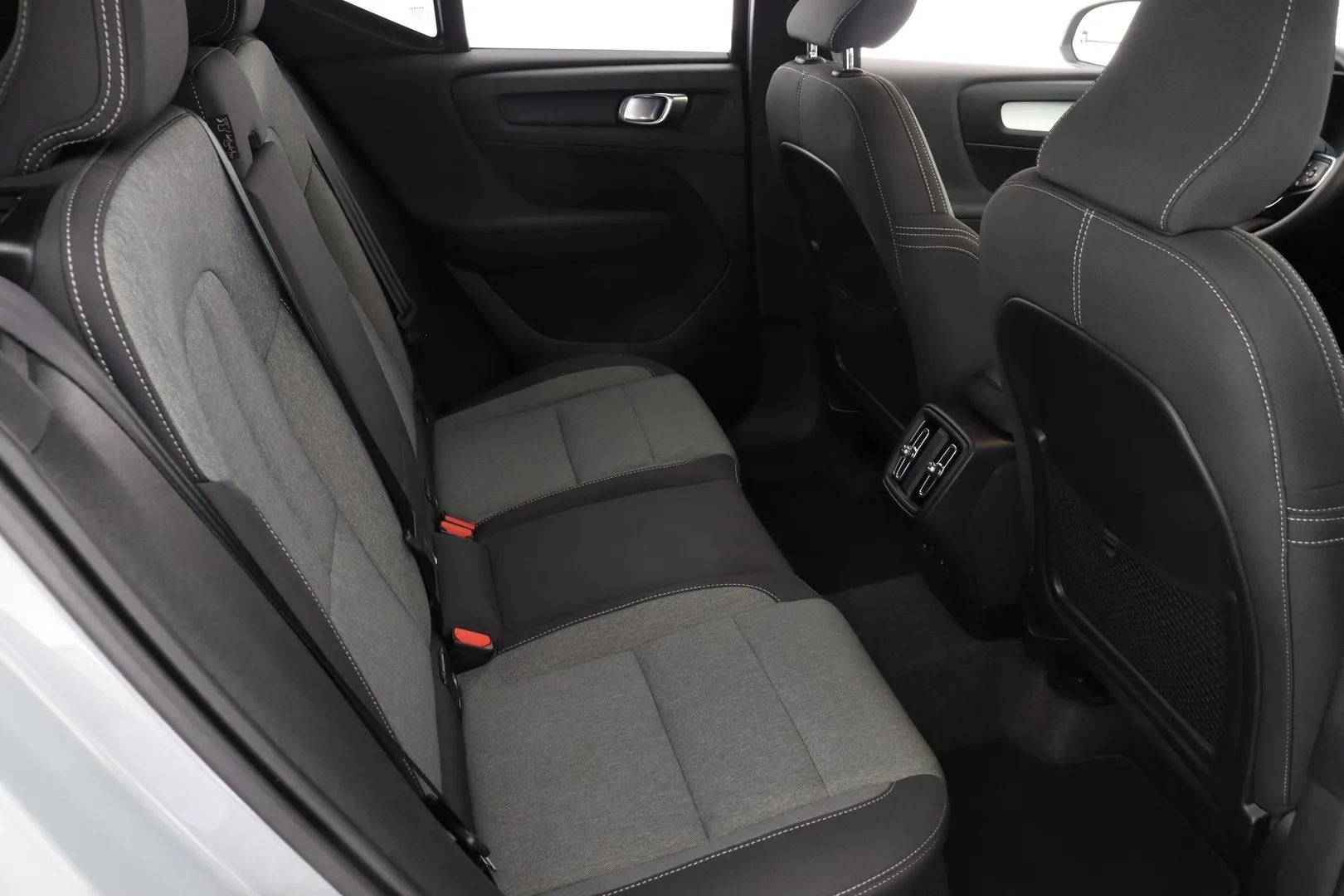 Volvo XC40 ZPO-235 carousel image