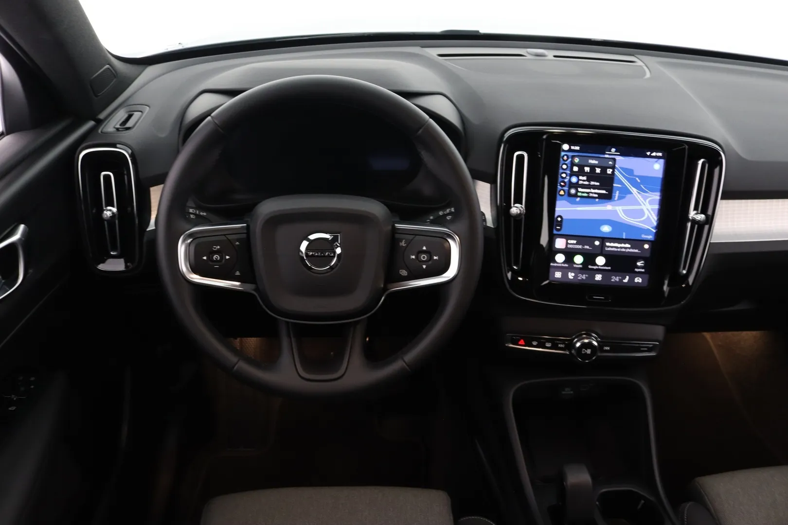 Volvo XC40 ZPO-235 carousel image