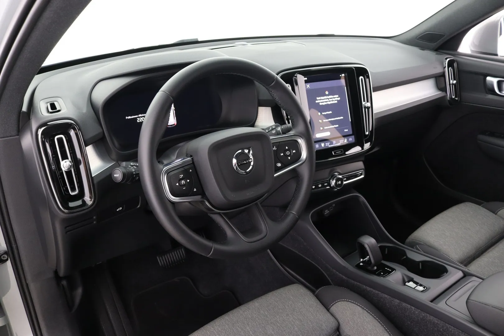 Volvo XC40 ZPL-571 carousel image