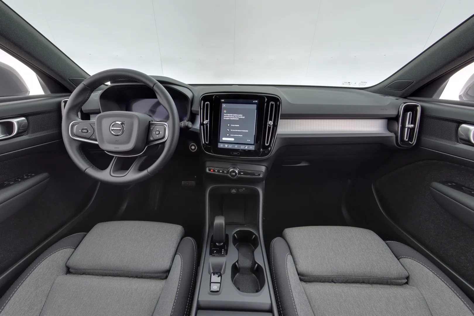 Volvo XC40 ZPL-568 carousel image