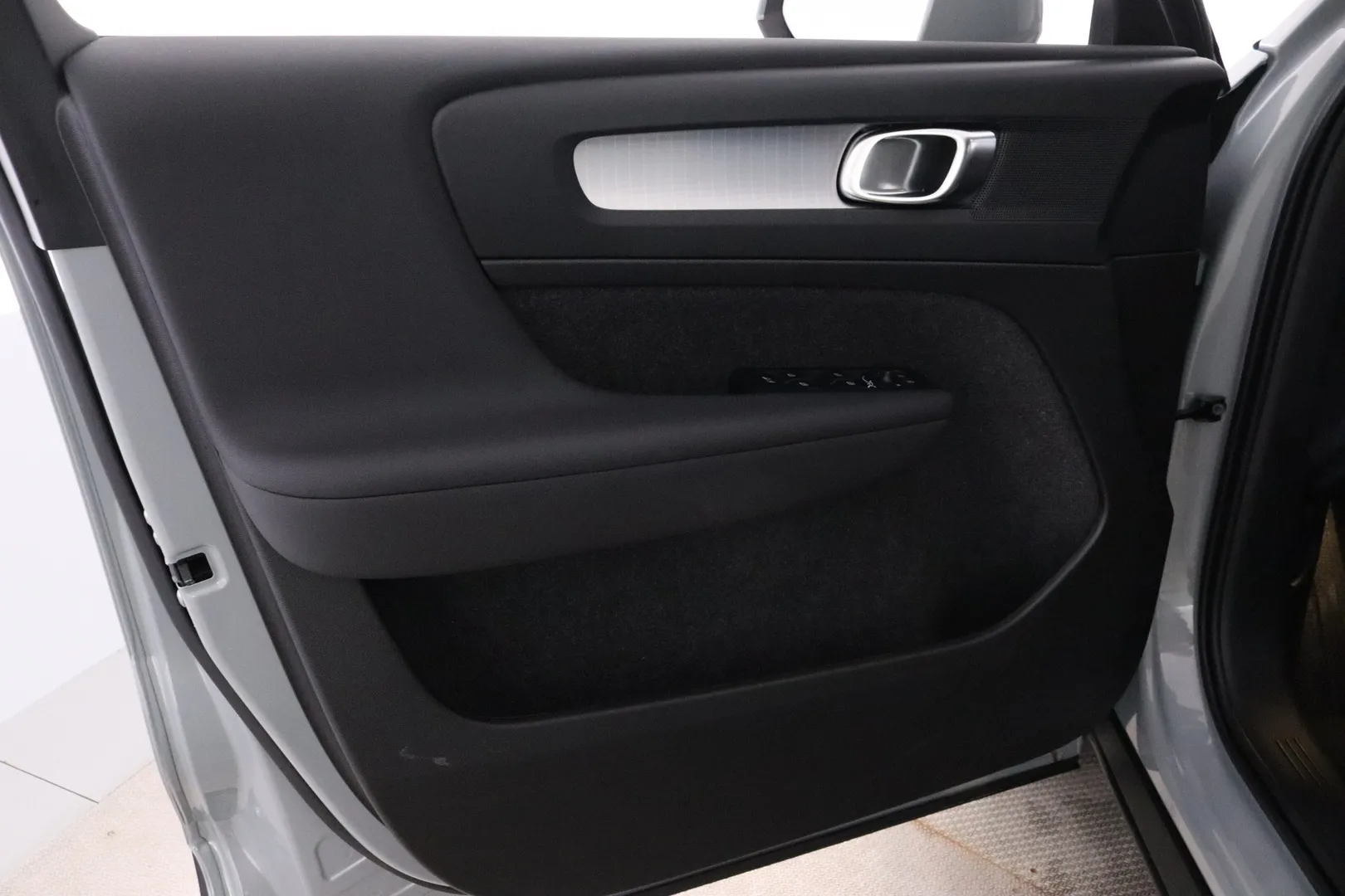 Volvo XC40 ZPL-568 carousel image