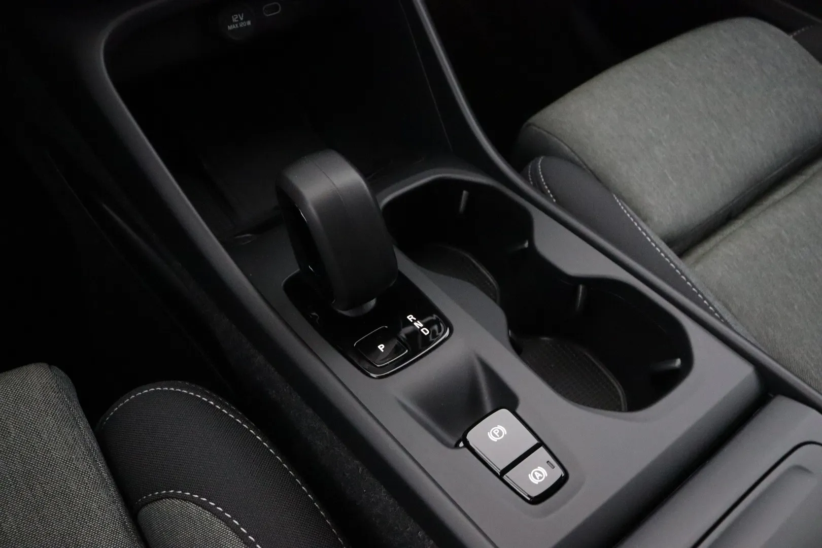 Volvo XC40 ZPL-568 carousel image