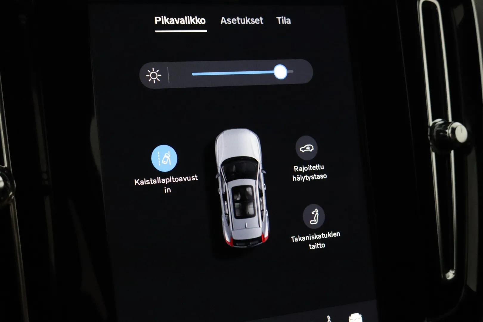 Volvo XC40 ZPL-568 carousel image