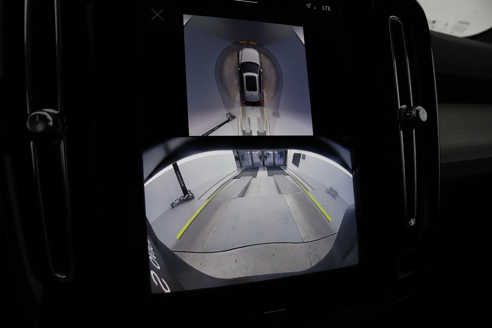 Volvo XC40 ZPL-568 carousel image