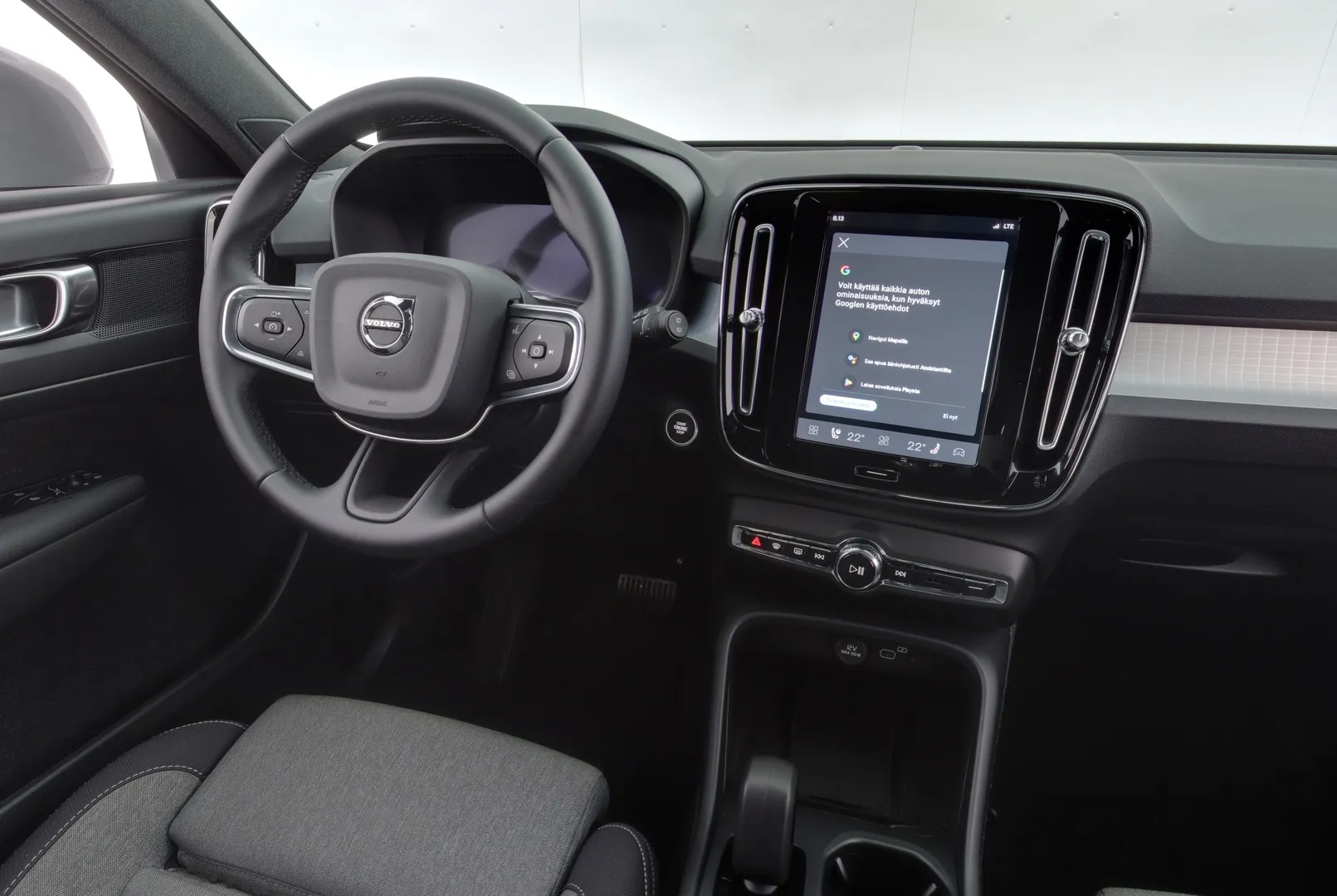 Volvo XC40 ZPL-568 carousel image