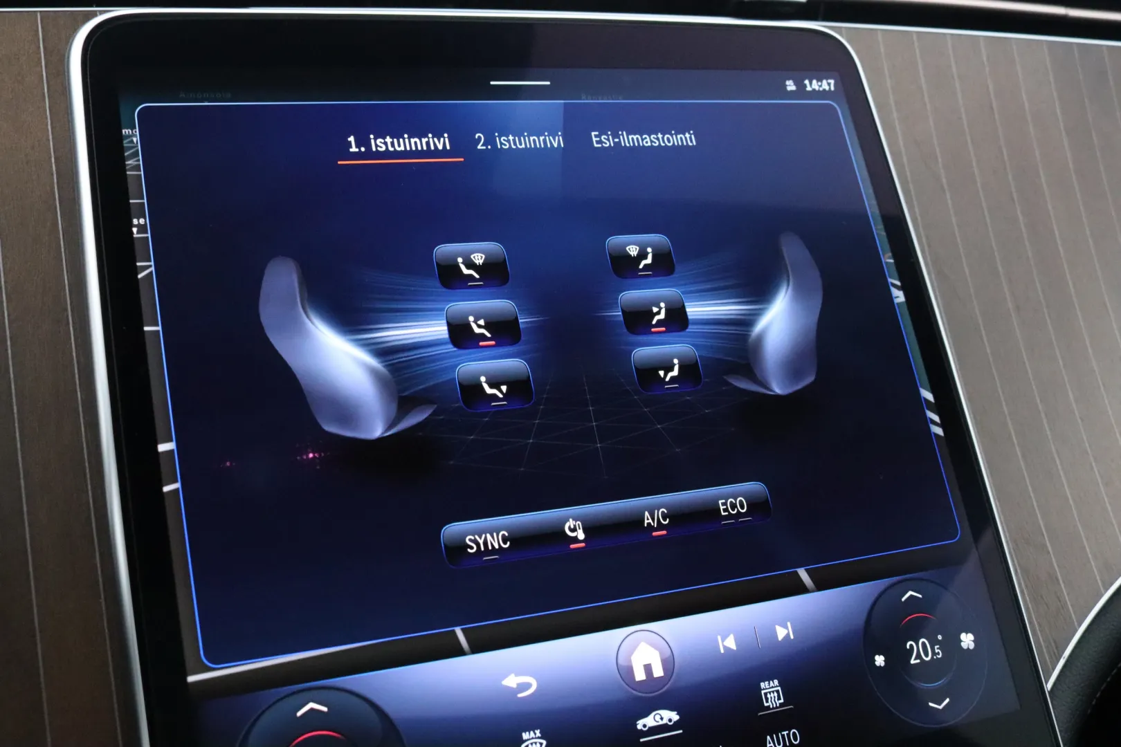 Mercedes-Benz EQS GOU-869 carousel image