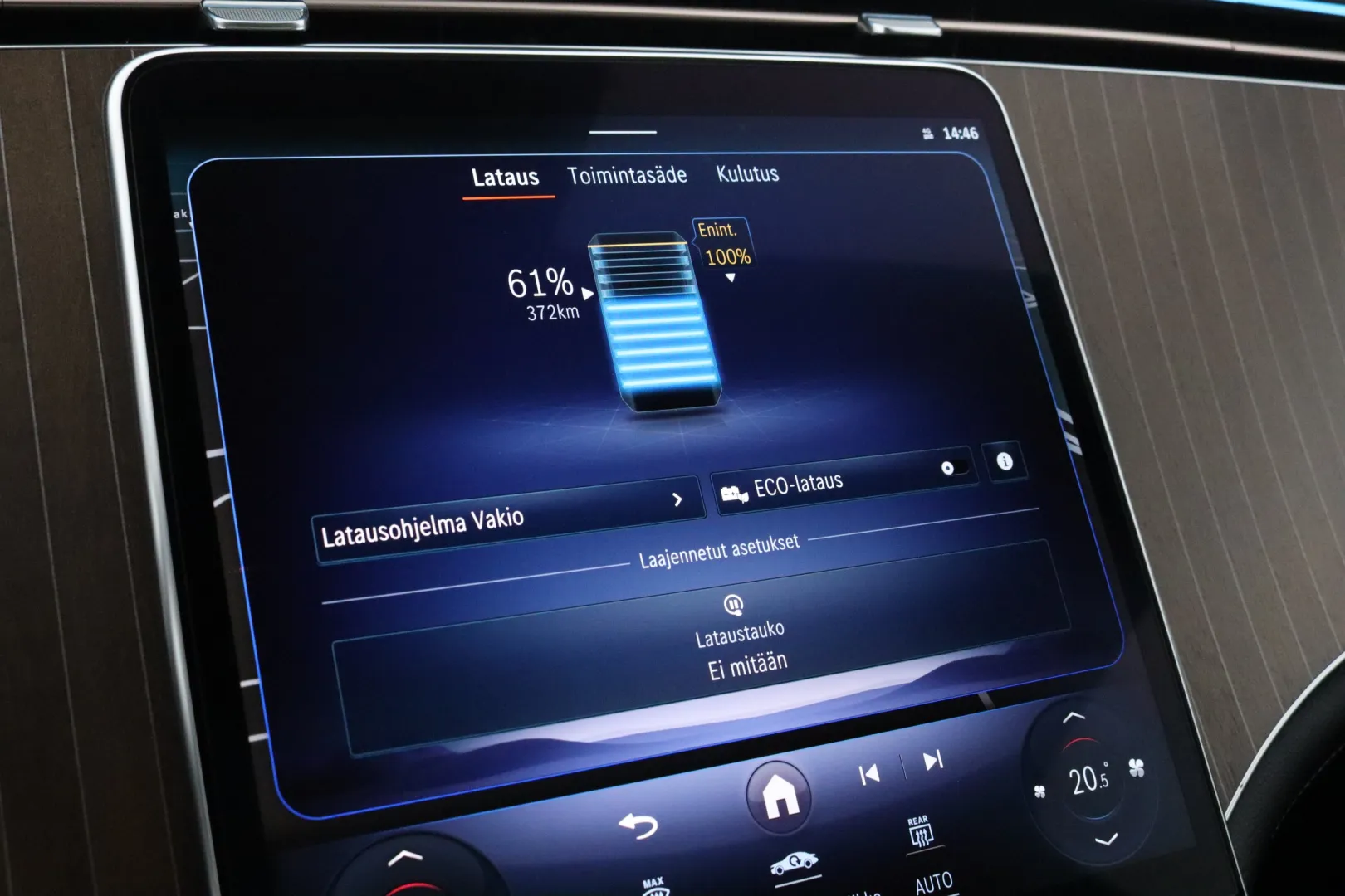 Mercedes-Benz EQS GOU-869 carousel image