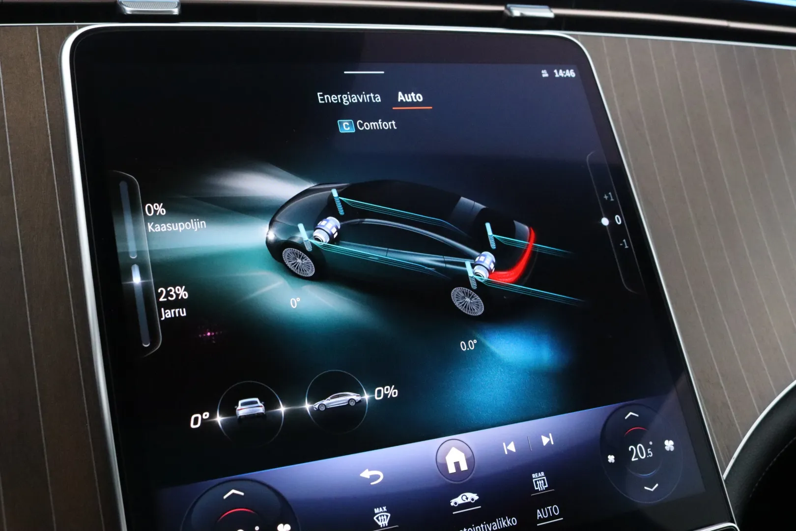 Mercedes-Benz EQS GOU-869 carousel image