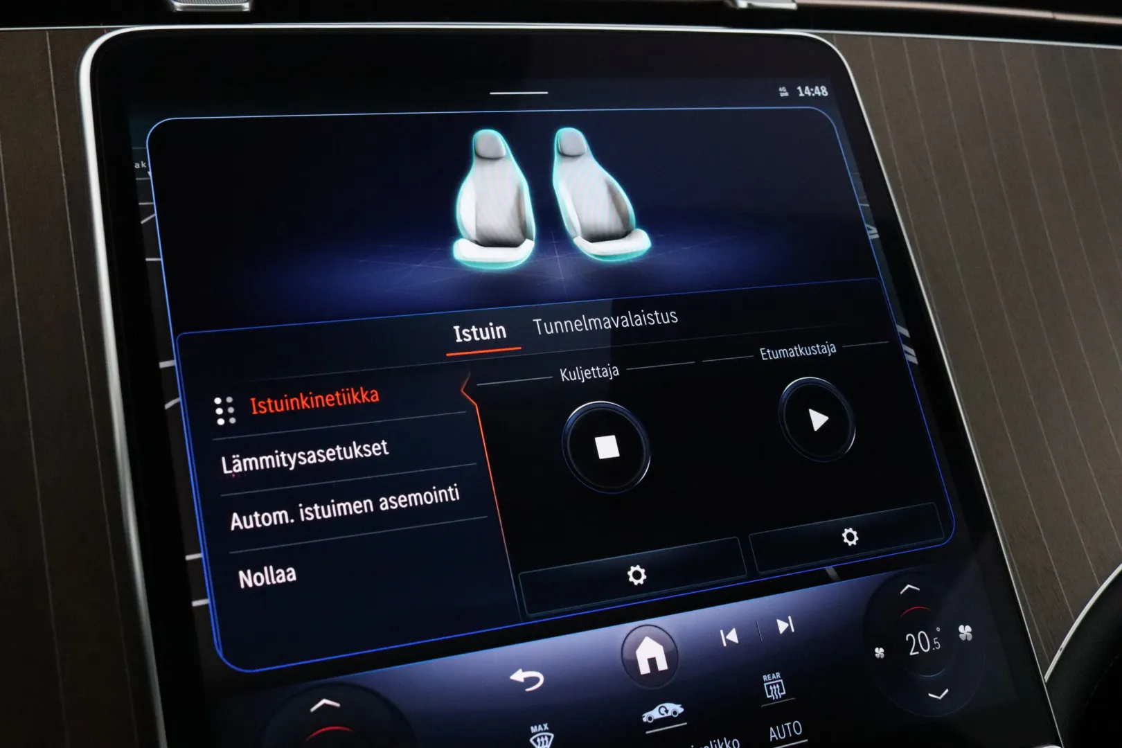 Mercedes-Benz EQS GOU-869 carousel image