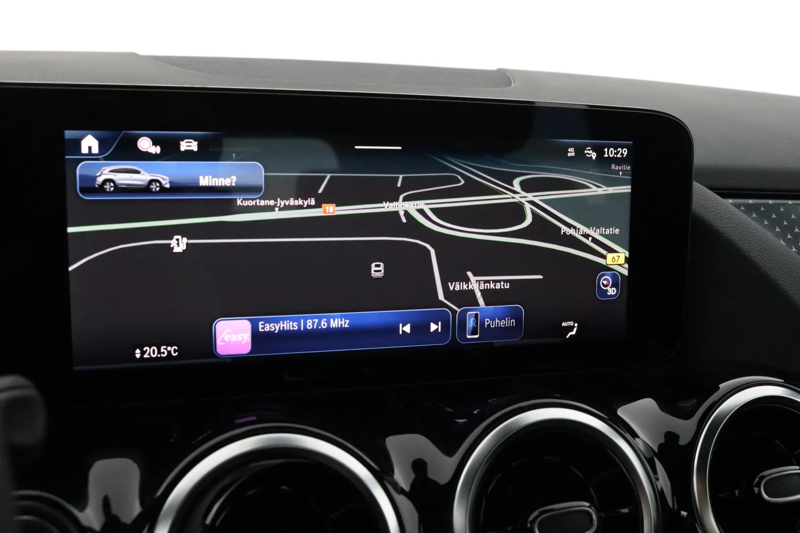 Mercedes-Benz GLA RXL-593 carousel image