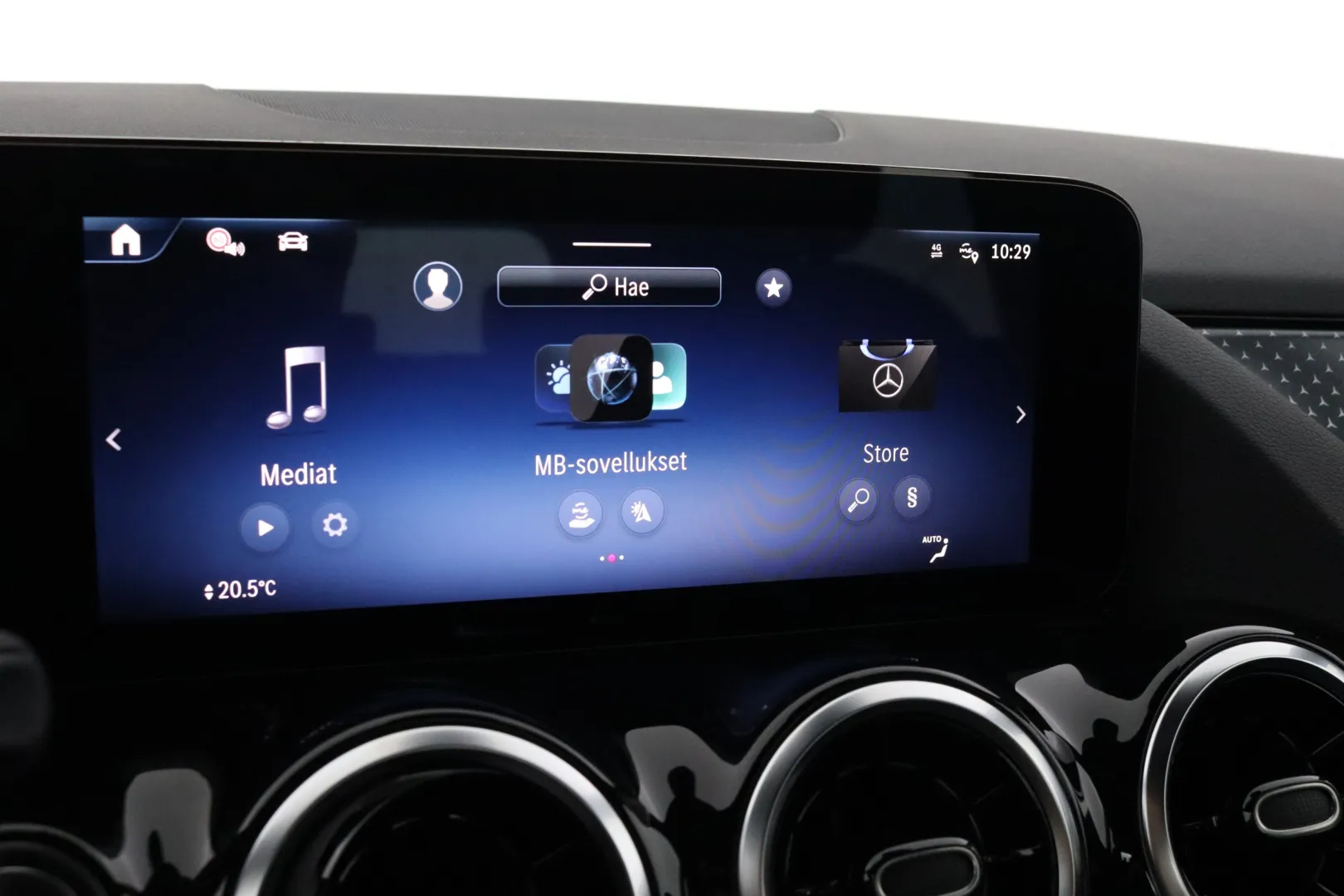 Mercedes-Benz GLA RXL-593 carousel image