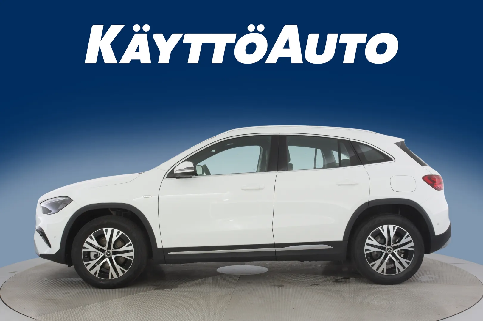 Mercedes-Benz GLA RXL-593 carousel image