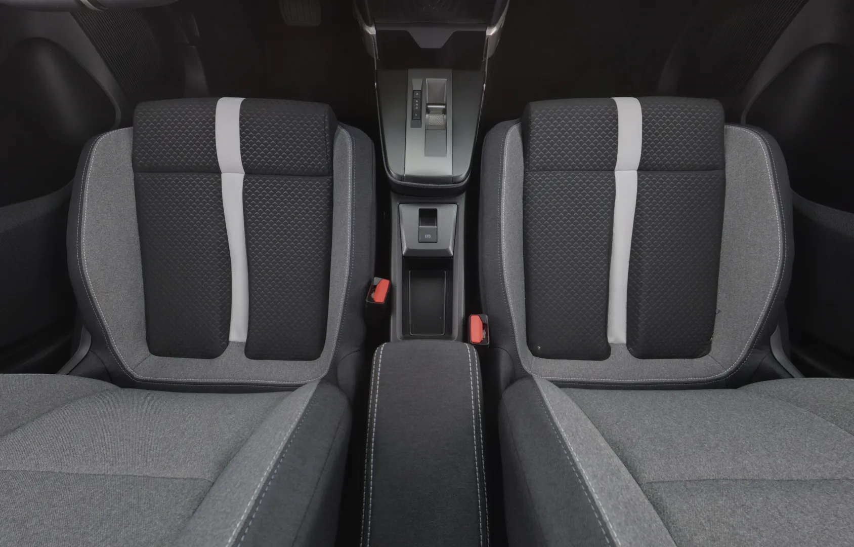 Opel Frontera YLK-496 carousel image