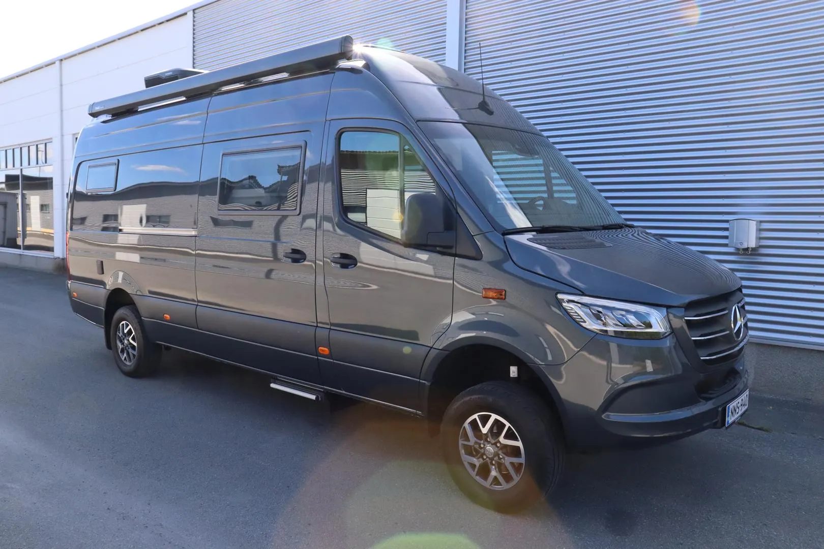 Kabe Van 690 LB Mercedes Benz NNS-940 carousel image